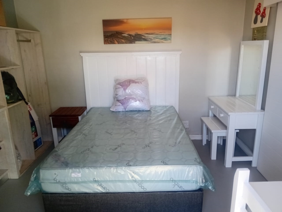 1 Bedroom Property for Sale in Humewood Eastern Cape